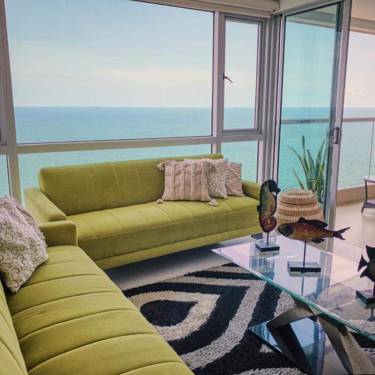 Sea, Sand & Skyline 30th-Floor Poolside Getaway - Apartamento de 1 dormitorio - 3