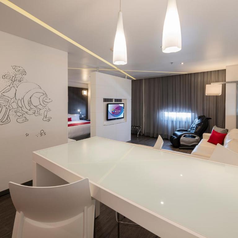 Ramada Encore by Wyndham Guadalajara Sur - King Suite - 5