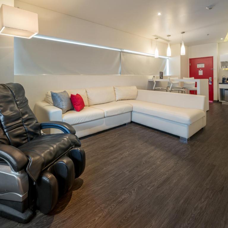 Ramada Encore by Wyndham Guadalajara Sur - King Suite - 4