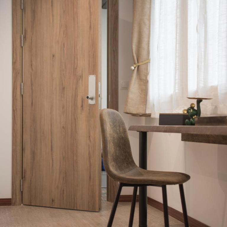 Emilysuites - Malaga Centro Historico - Deluxe King Room - 1