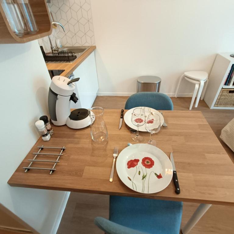 Studio Cosy neuf + lit bébé à 4 minutes RER A - Appartement 1 Chambre - 12