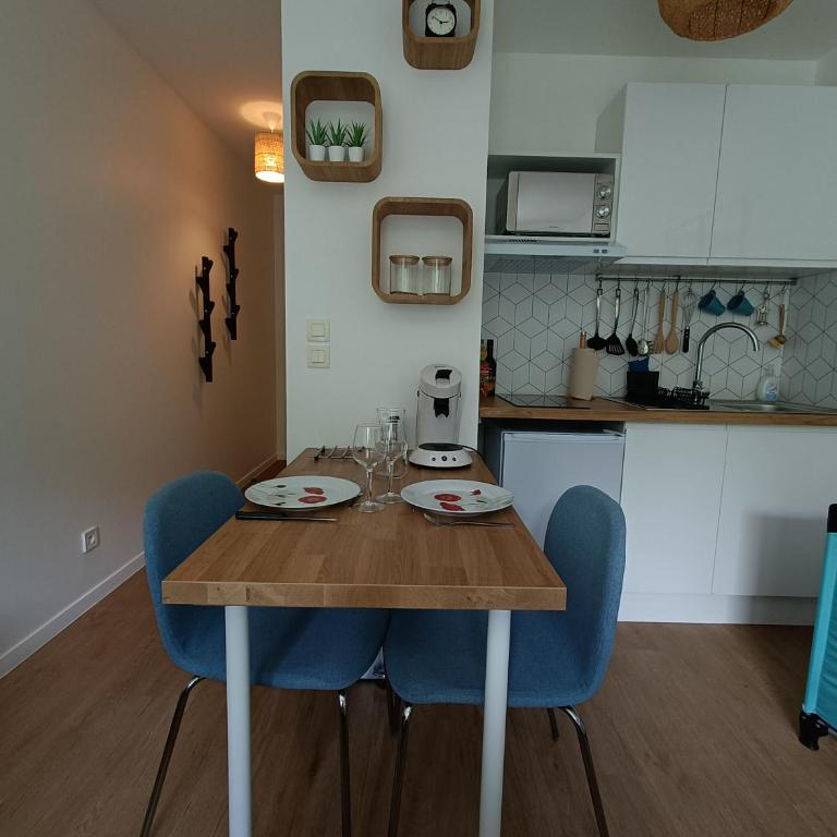 Studio Cosy neuf + lit bébé à 4 minutes RER A - Appartement 1 Chambre - 11