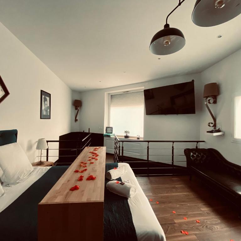 Mieuxqualhotel jacuzzi privatif La retro - Appartement 1 Chambre - 7