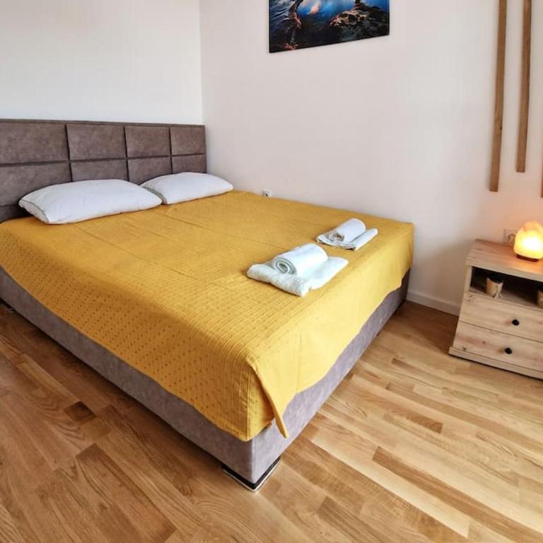 Sunflower apartment - One-Bedroom Apartment - 6