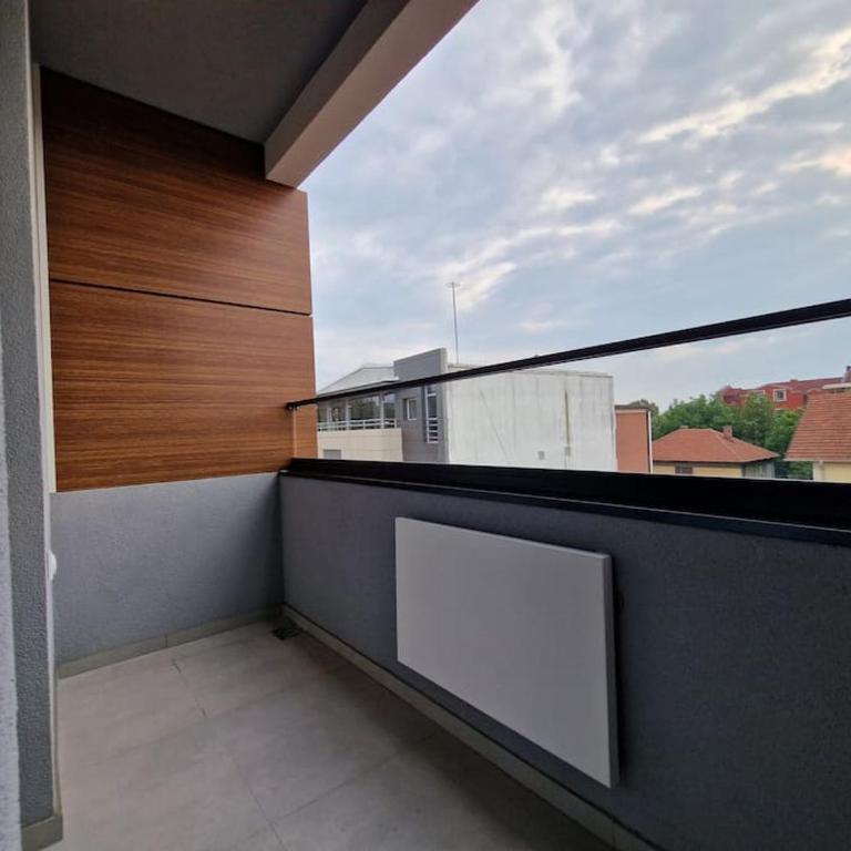 Sunflower apartment - One-Bedroom Apartment - 17