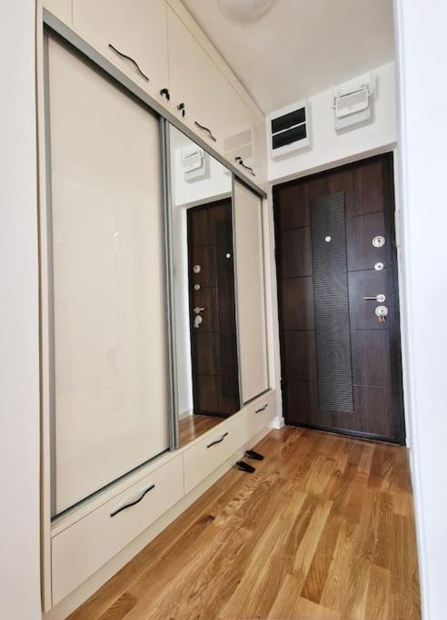 Sunflower apartment - One-Bedroom Apartment - 21