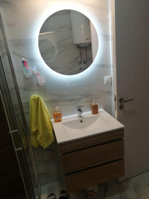 Sunflower apartment - One-Bedroom Apartment - 15