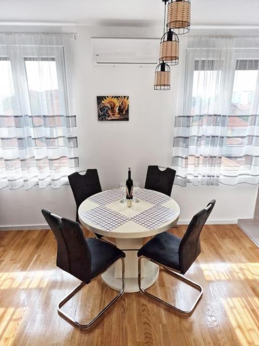 Sunflower apartment - One-Bedroom Apartment - 10