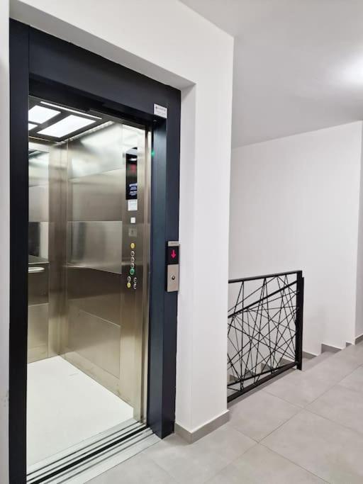Sunflower apartment - One-Bedroom Apartment - 22