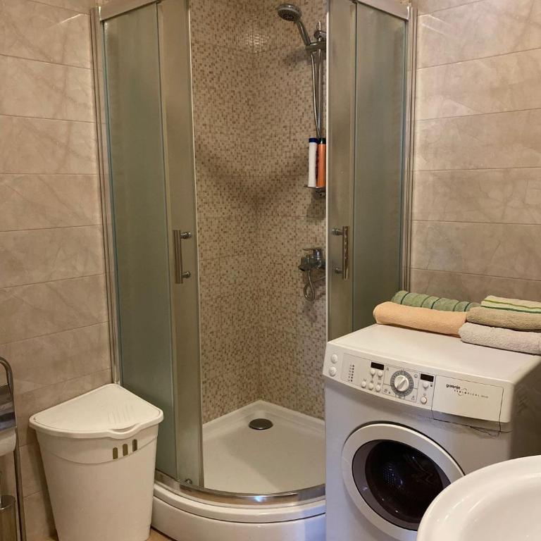 Apartment Lux - One-Bedroom Apartment - 13