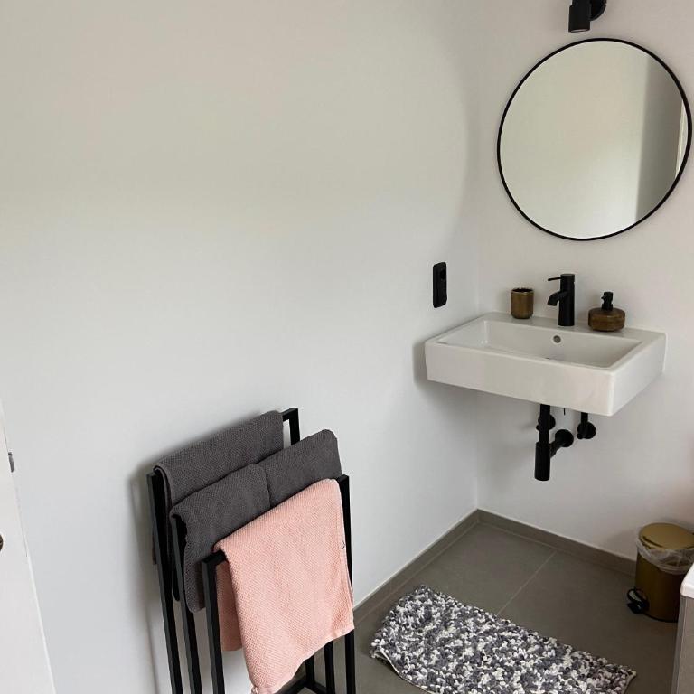 Allgäu Cottage - traumhafter Blick in die Schweizer Berge - Maisonette-Apartment - 32