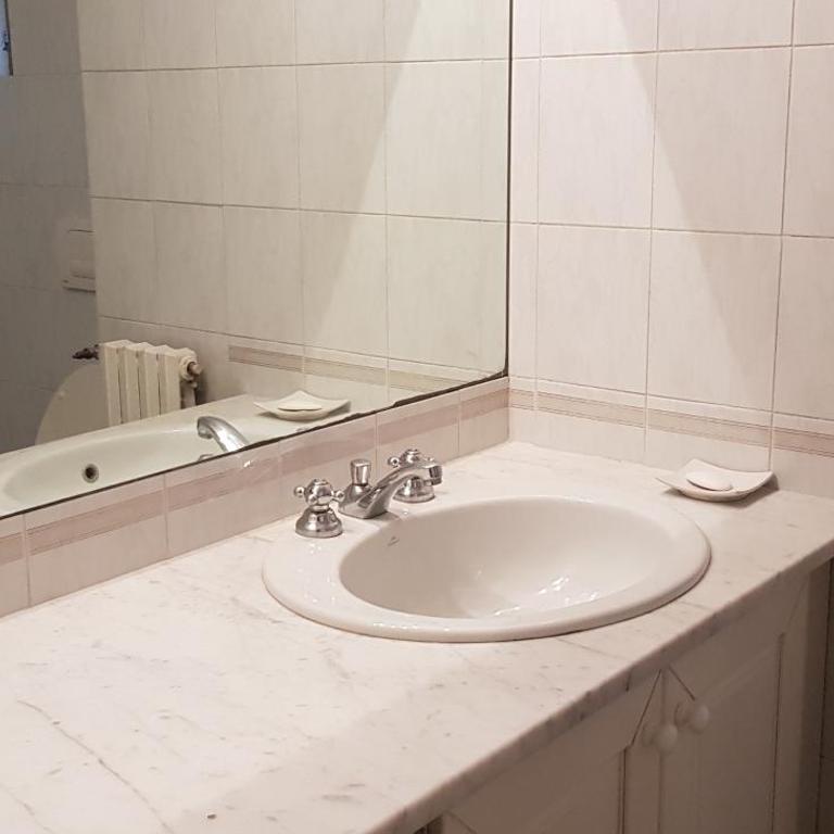 LA SEDE DELL'ARTE Monolocale Studio e Camere in Torre Medievale vicino a Duomo e Piazza Signoria - Camera Tripla con Bagno in Comune - 6
