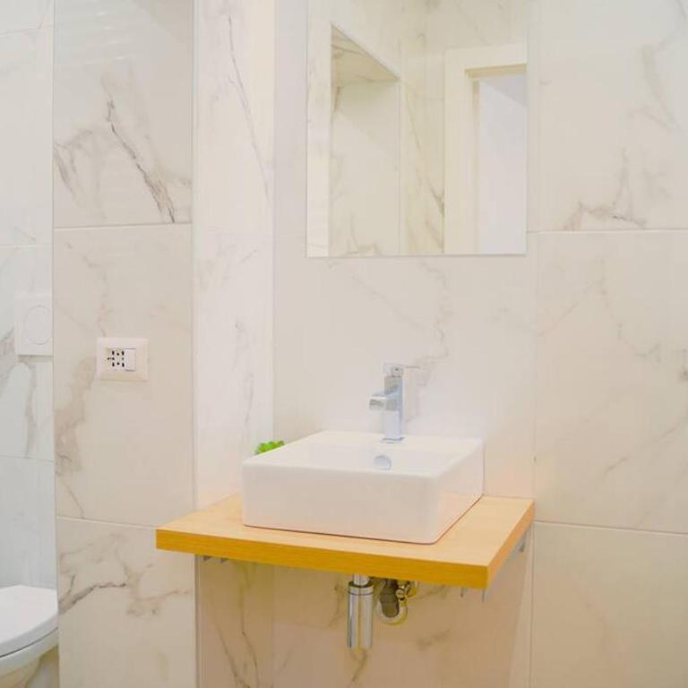 Suite N.1 [500mt da Policlinico/10min da Stazione] - One-Bedroom Apartment - 6