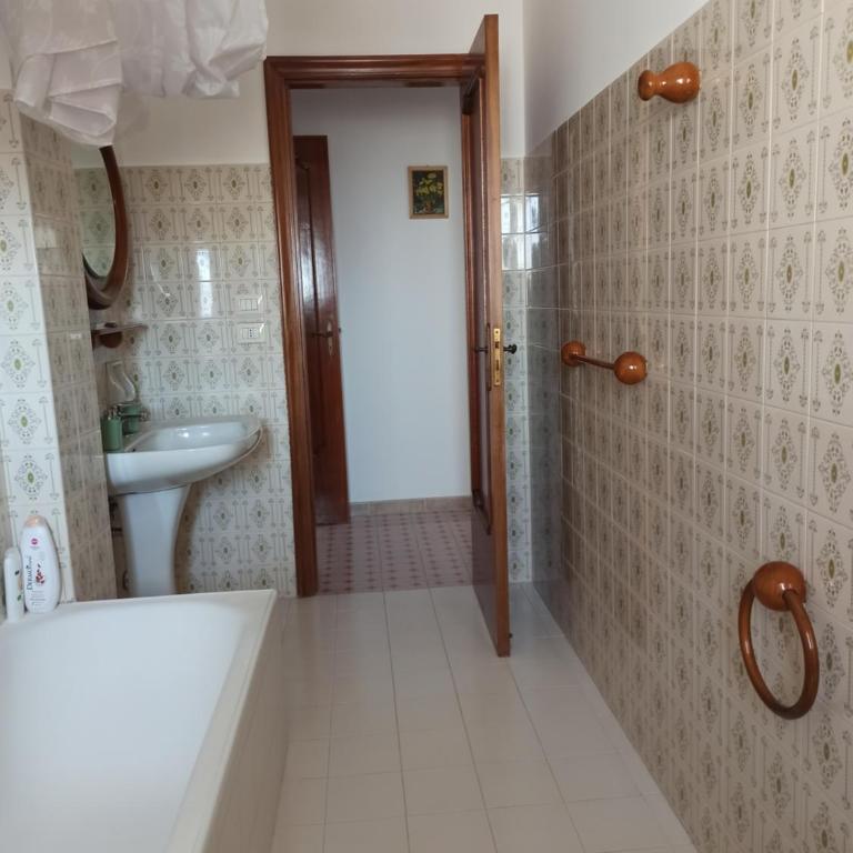 Casa Patrizia - a due passi dal mare - Appartamento con 2 Camere da Letto - 8