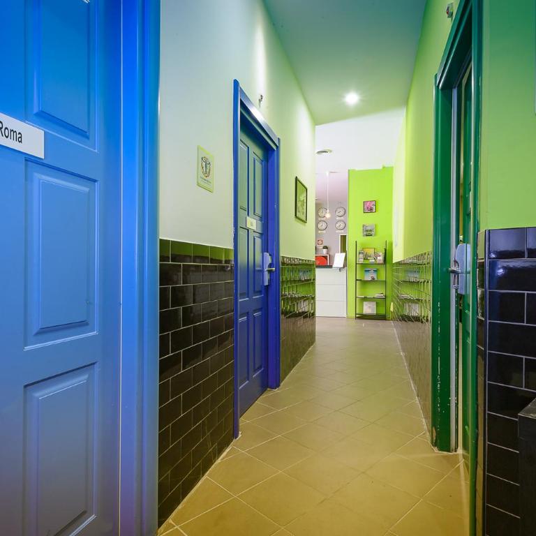 Youth Station Hostel - Posto Letto in Dormitorio Misto con 8 Letti - 3