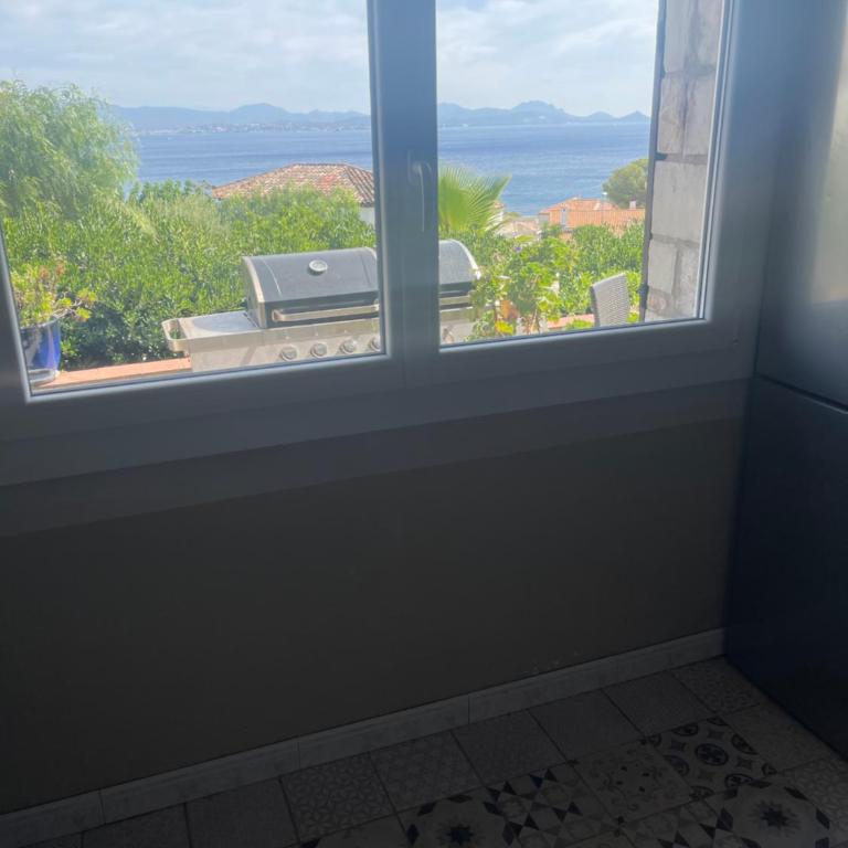 Villa Kahina - Appartement 2 Chambres - Vue sur Mer 180° - 12