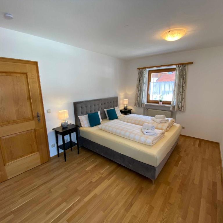 Traumferienwohnungen Schliersee - Apartment mit 1 Schlafzimmer und Balkon - 7