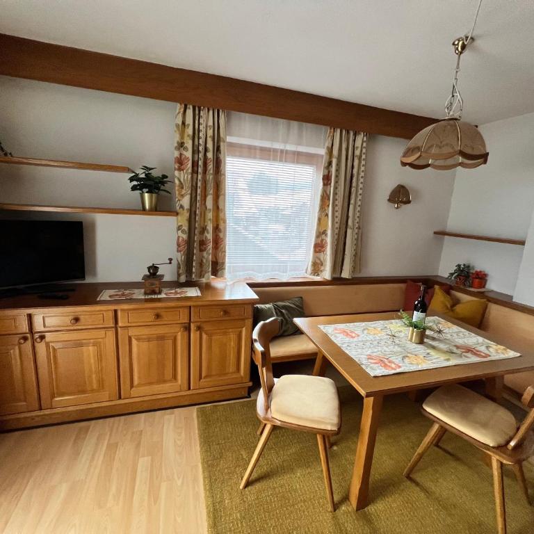 Haus Kneissl - Comfort Apartment mit 1 Schlafzimmer und Balkon - 5