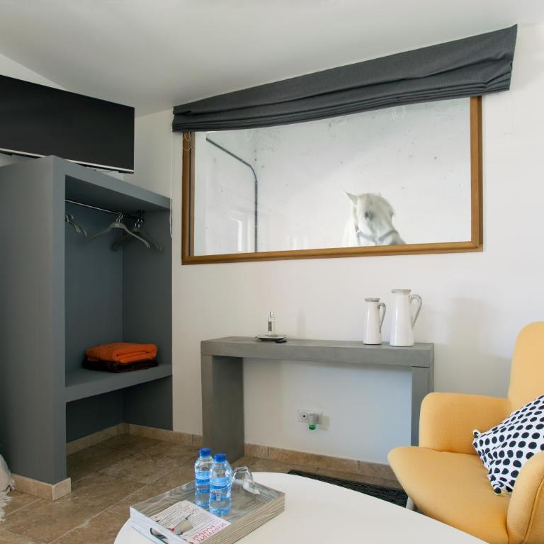 Mas Lou Caloun - Chambre d'Hôte face à la piscine en Camargue - Les Saintes Maries de la Mer - Doppelzimmer mit Poolblick - 15