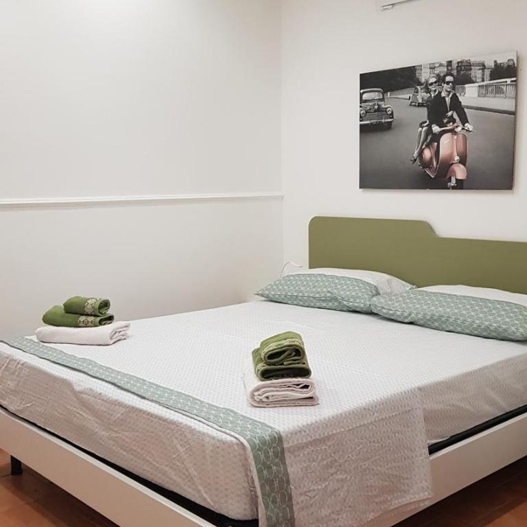 Appartamento Borgonuovo - Four-Bedroom House - 10