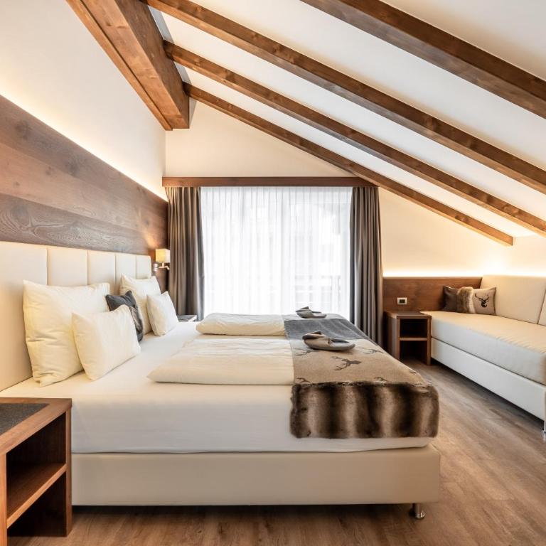 Arya Alpine Lodge - Camera King con Balcone - 1