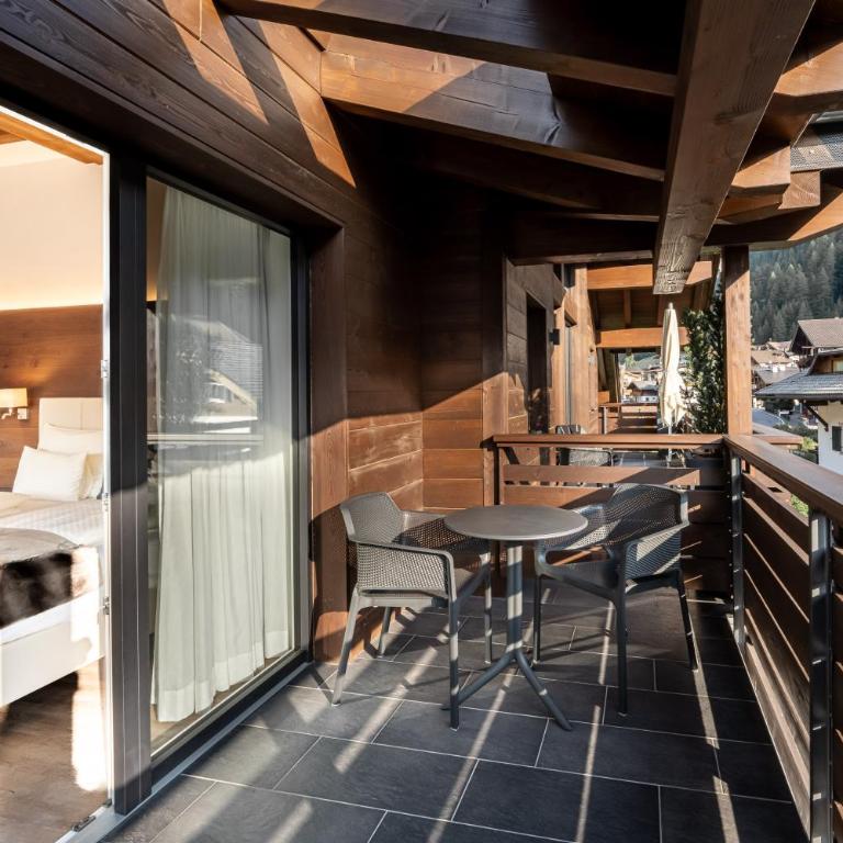 Arya Alpine Lodge - Camera Matrimoniale Deluxe con Balcone - 3