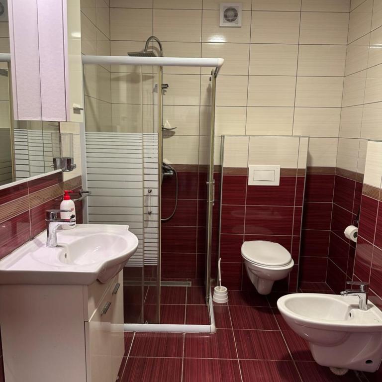 Lonna - One-Bedroom Apartment - 9