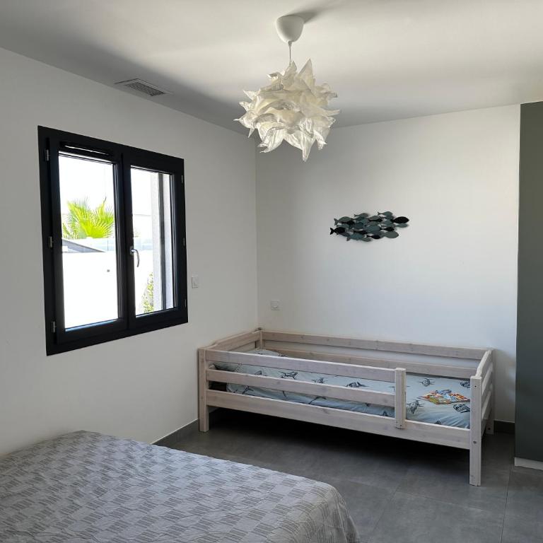 Villa neuve 5 Etoiles avec piscine chauffée, à 900m des plages - Villa - 17