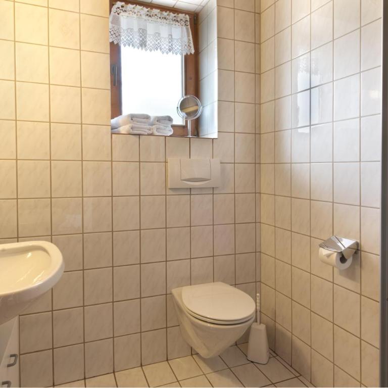 Haus Almrose - Apartment mit 1 Schlafzimmer und Dusche - 4