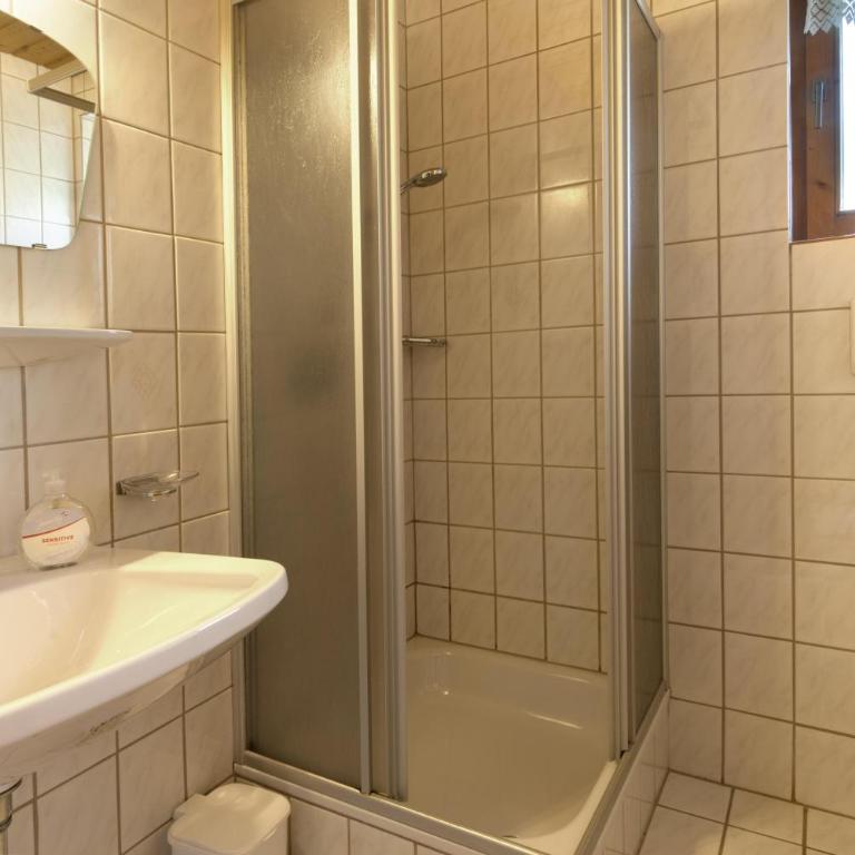 Haus Almrose - Apartment mit Dusche - 5