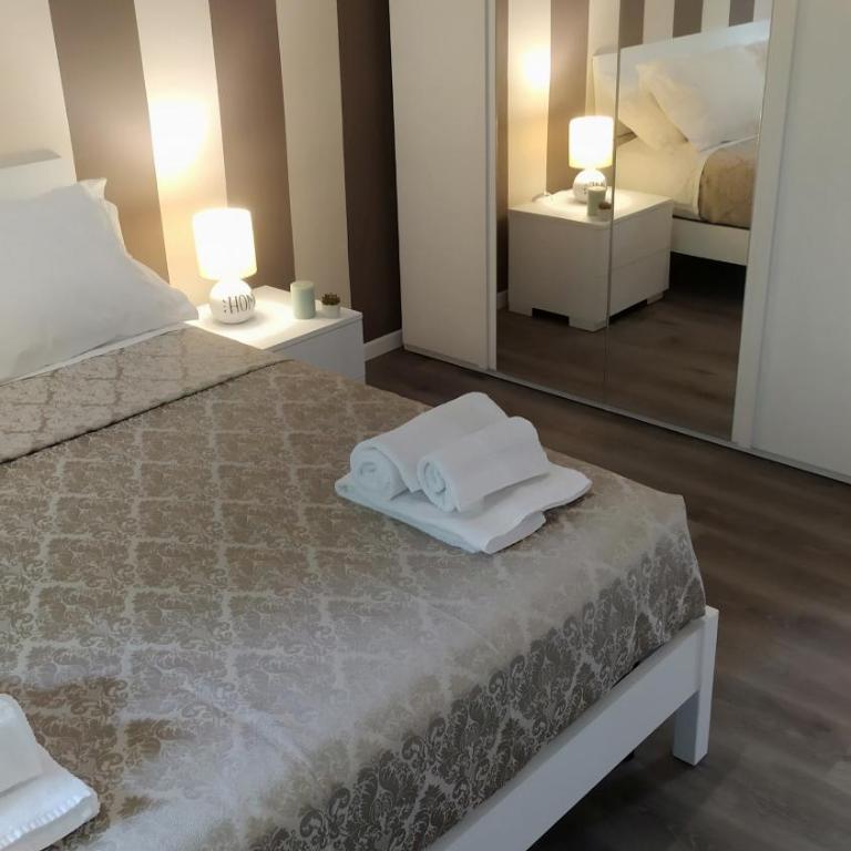 Trilocale con parcheggio privato ATP Arena Inalpi, PalaTazzoli, Palavela Lingotto, "Exclusive Suite " La casa di Bertino " - Appartamento con 2 Camere da Letto - 1