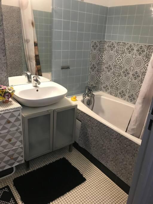 Cosy studio Paris Wagram - One-Bedroom Apartment - 21