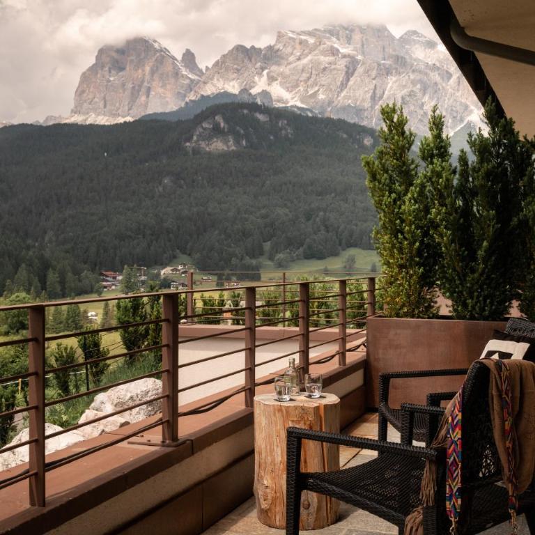 Rosapetra SPA Resort - Small Luxury Hotels of the World - Suite con Vasca Idromassaggio e Vista Montagna - 2