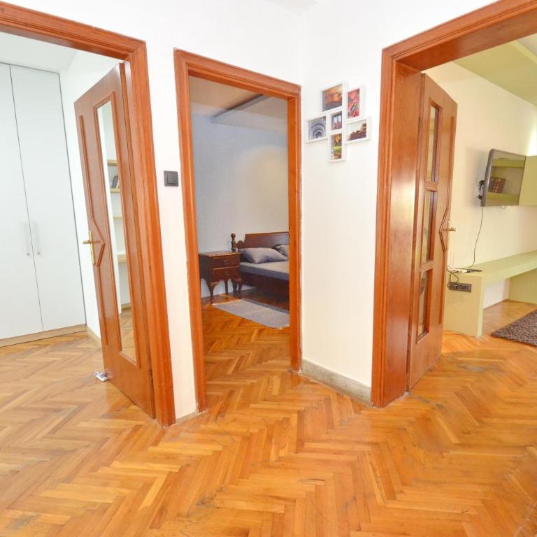 Bugi - Three-Bedroom Apartment - 9