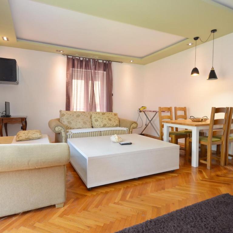 Bugi - Three-Bedroom Apartment - 27