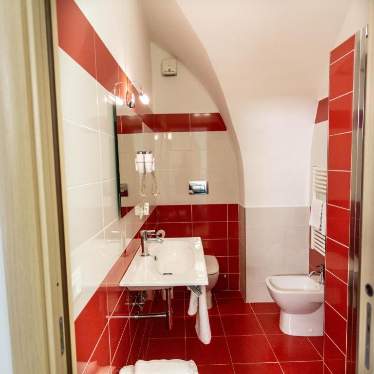 Z'Bass Rooms - Deluxe Room (2 Adults + 1 Child) - 1