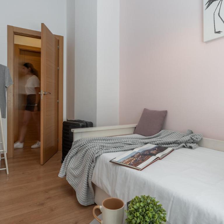 tuGuest Postigo II Catedral Apartment - Free parking - Two-Bedroom Apartment - 10