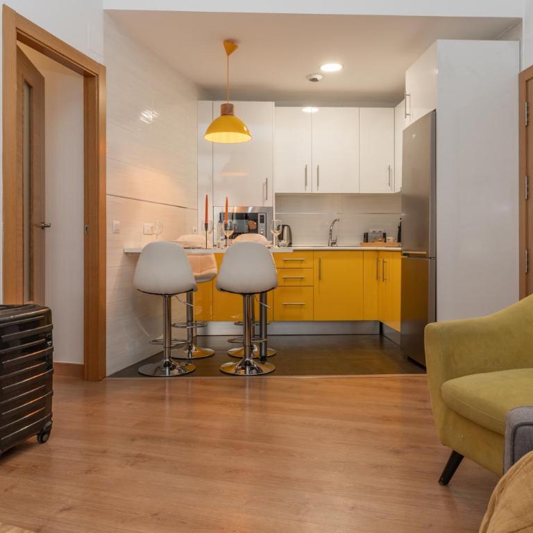 tuGuest Postigo II Catedral Apartment - Free parking - Two-Bedroom Apartment - 16