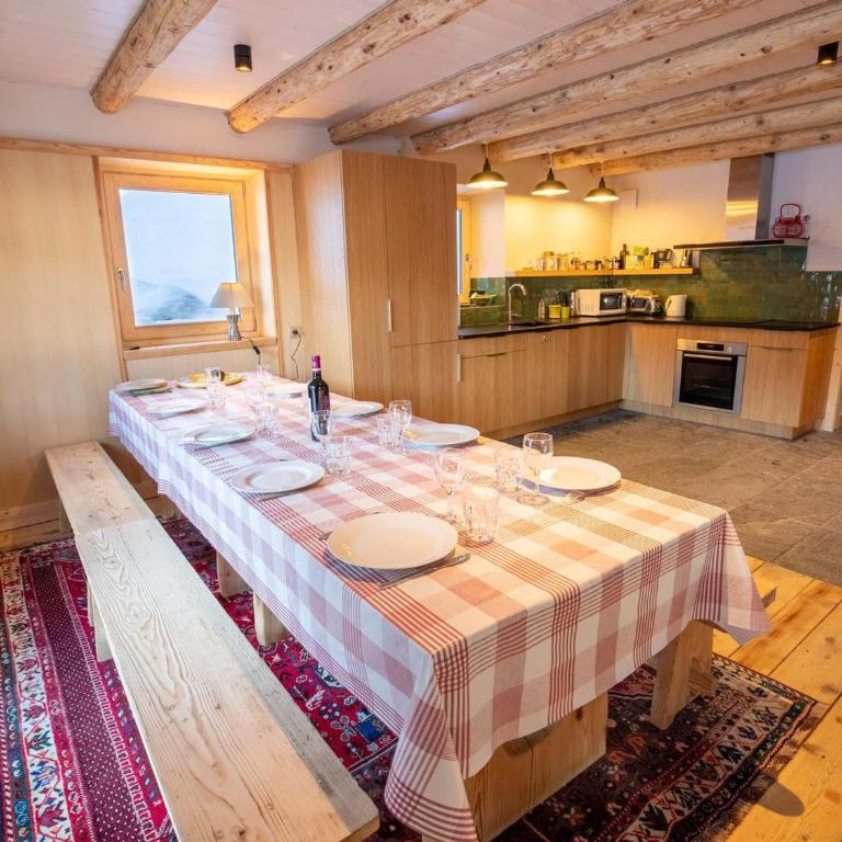Chalet spacieux à Méribel avec terrasse ensoleillée et cheminée - Chalet 3 Chambres - 8
