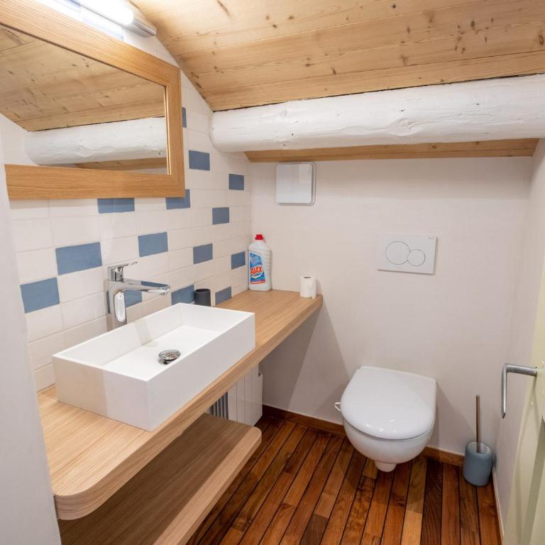 Chalet spacieux à Méribel avec terrasse ensoleillée et cheminée - Chalet 3 Chambres - 12