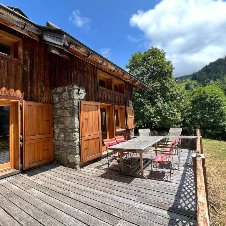 Chalet spacieux à Méribel avec terrasse ensoleillée et cheminée - Chalet 3 Chambres - 14