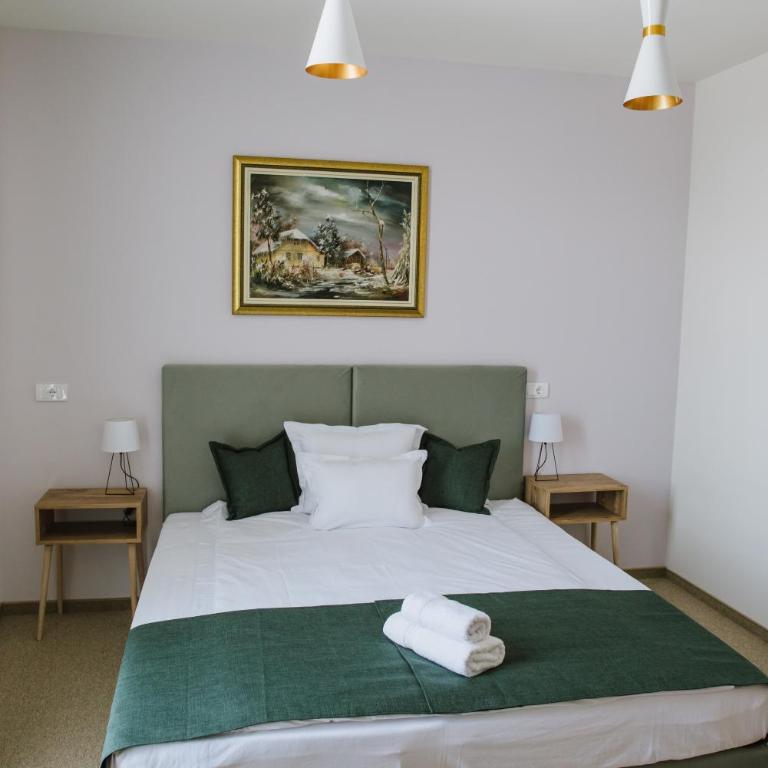 AVIOR Garni Hotel - Double Room with Private Bathroom - 3