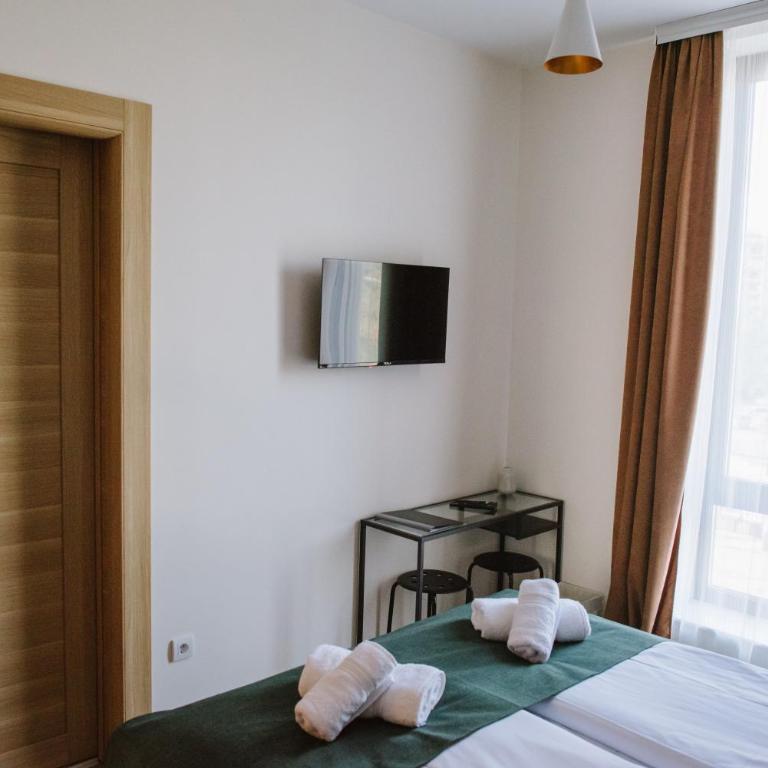 AVIOR Garni Hotel - Double Room with Private Bathroom - 9