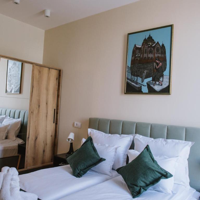 AVIOR Garni Hotel - Double Room with Private Bathroom - 17