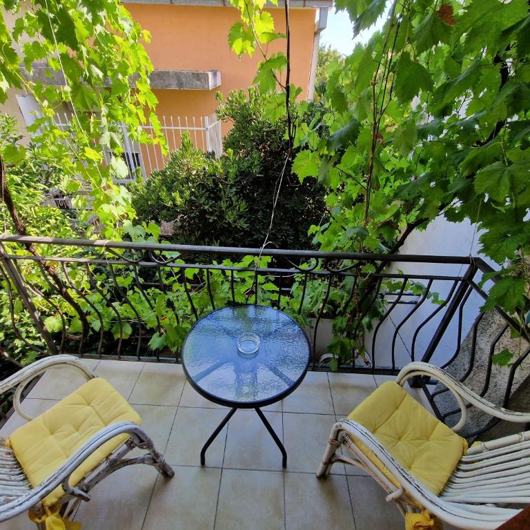 Guest House Damjana - Dvokrevetna Soba sa Zasebnim Krevetima i Balkonom - 6