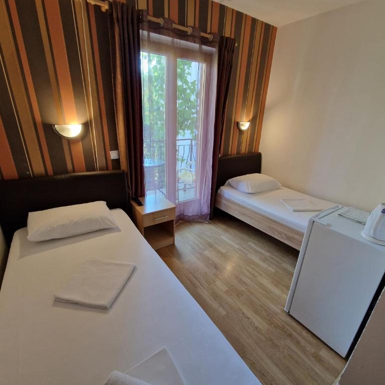 Guest House Damjana - Dvokrevetna Soba sa Zasebnim Krevetima i Balkonom - 3