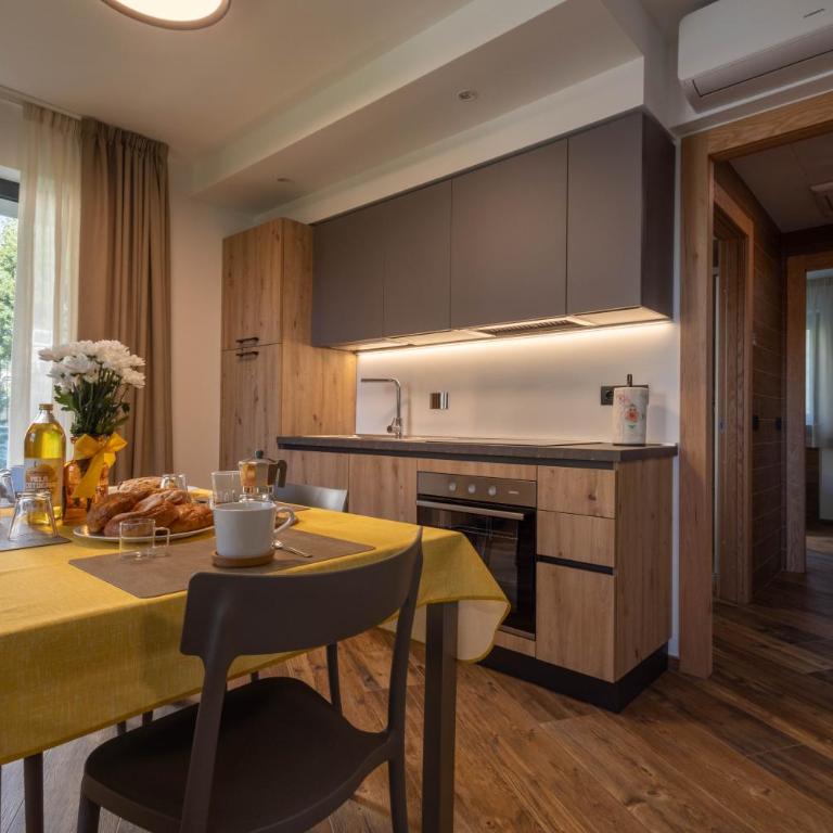 San Martin Holidays Home - Stay, Work & Fun - Appartamento con Balcone - 11