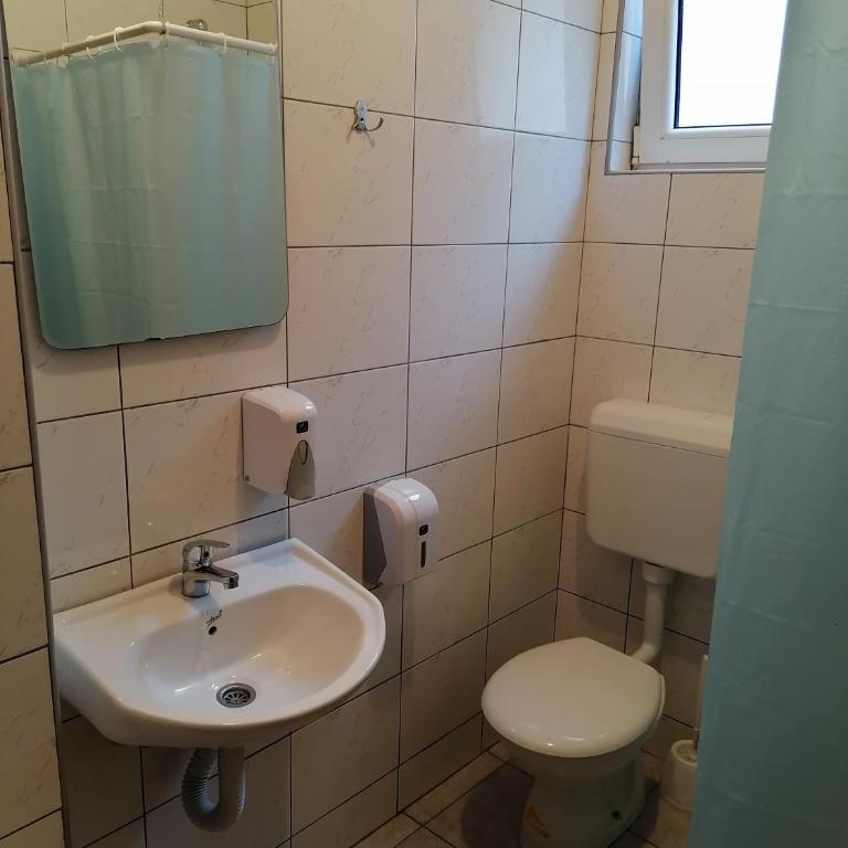 Hostel Hercegovina - Deluxe Family Suite - 8