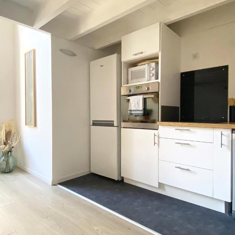 Large Duplex 2BR in Center of Arcachon 2 min walking beach and Free parking - Appartement 2 Chambres - 22