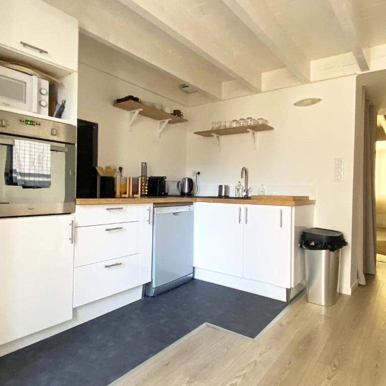Large Duplex 2BR in Center of Arcachon 2 min walking beach and Free parking - Appartement 2 Chambres - 6
